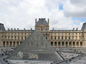 photo of louvre